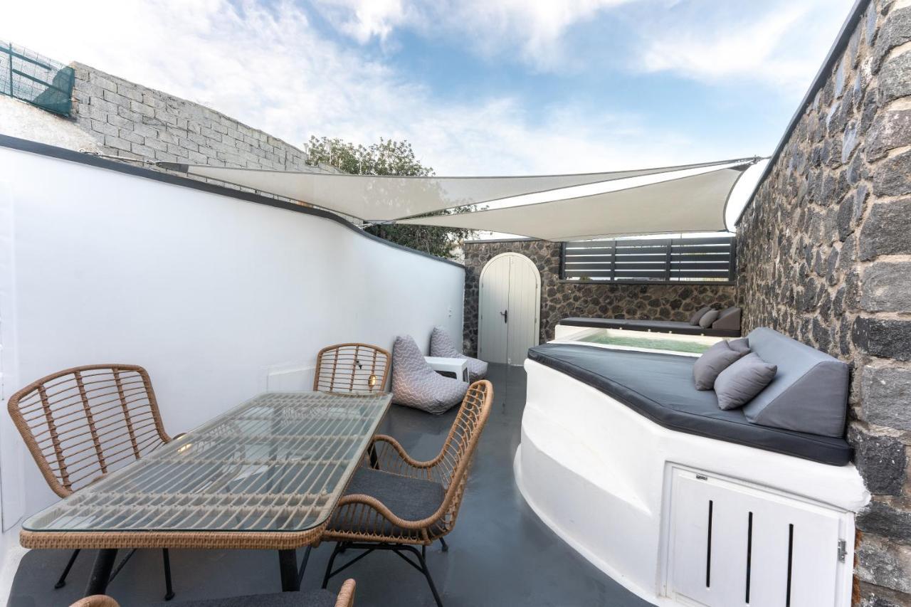 Sun Naam Home Santorini With Heated Jacuzzi Karterados  Exterior photo